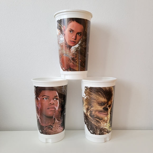 Complete set of 2015 Star Wars 'The Force Awakens' Subway cups - Picture 1 of 7